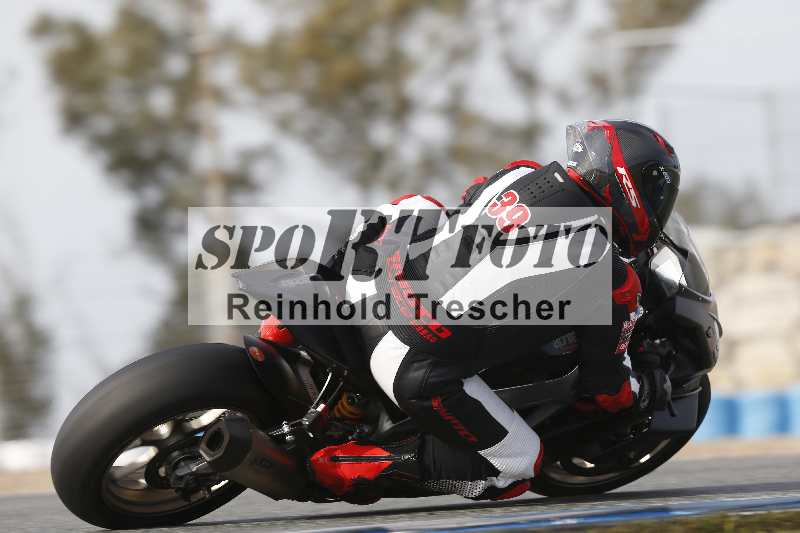 /Archiv-2024/02 29.01.-02.02.2024 Moto Center Thun Jerez/Gruppe rot-red/backside